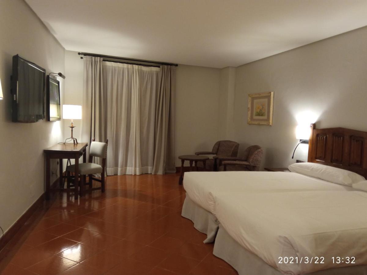 Parador De Santo Domingo De La Calzada Εξωτερικό φωτογραφία